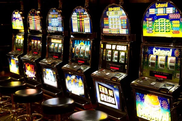 Gates of Olympus slot screen with cascading symbols and multipliers
